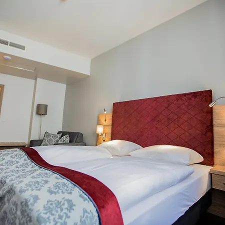 Elefant Family Business Hotel 2*